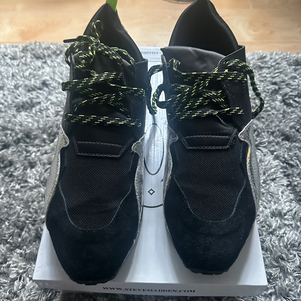 Worn A couple times